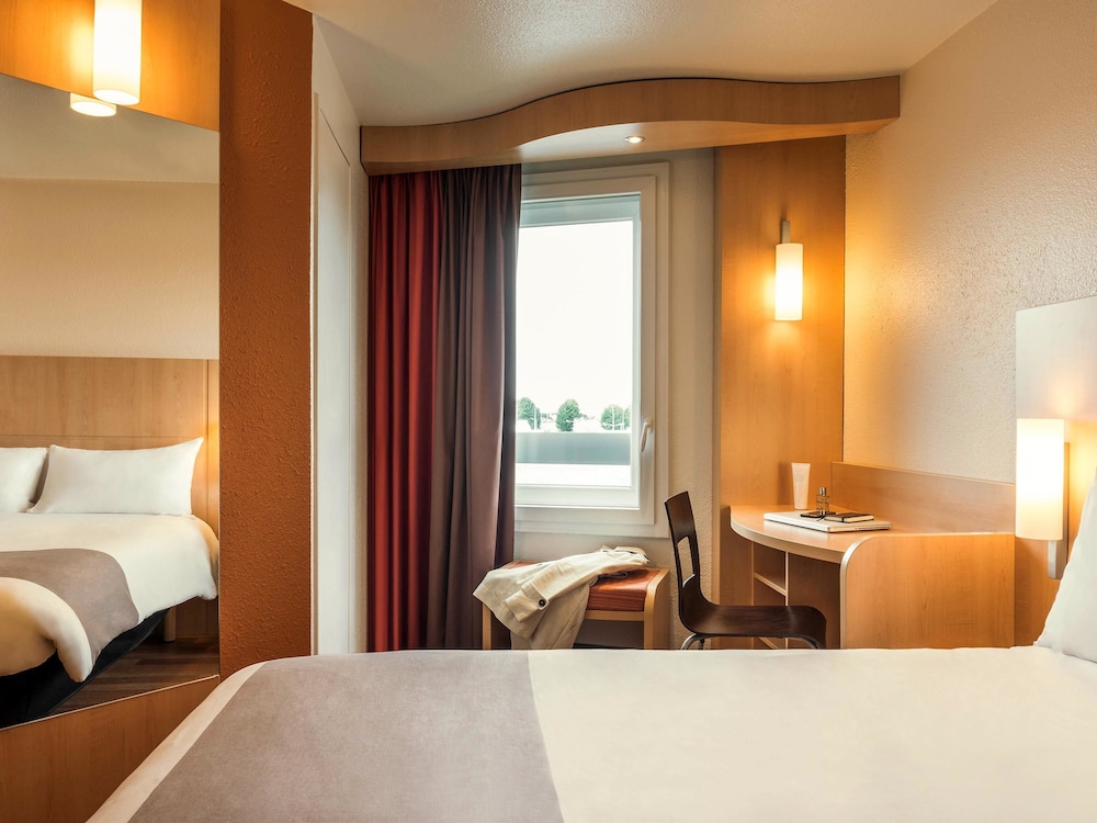Ibis Paris Coeur d Orly Airport Hotel 36/66