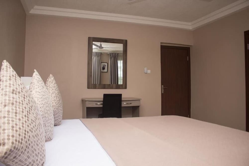 Manjaro Suites 20/50