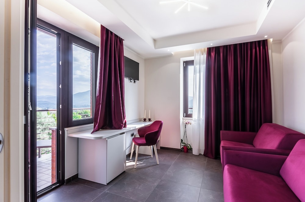 Lual Bleisure Hotel 24/43