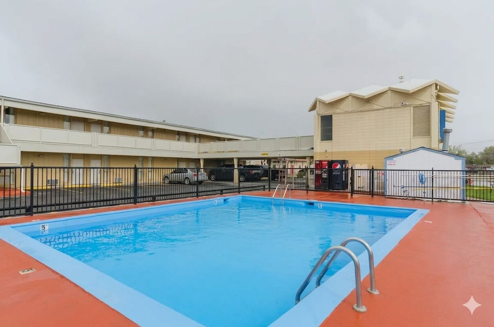 Alamo Inn Suites 35/61