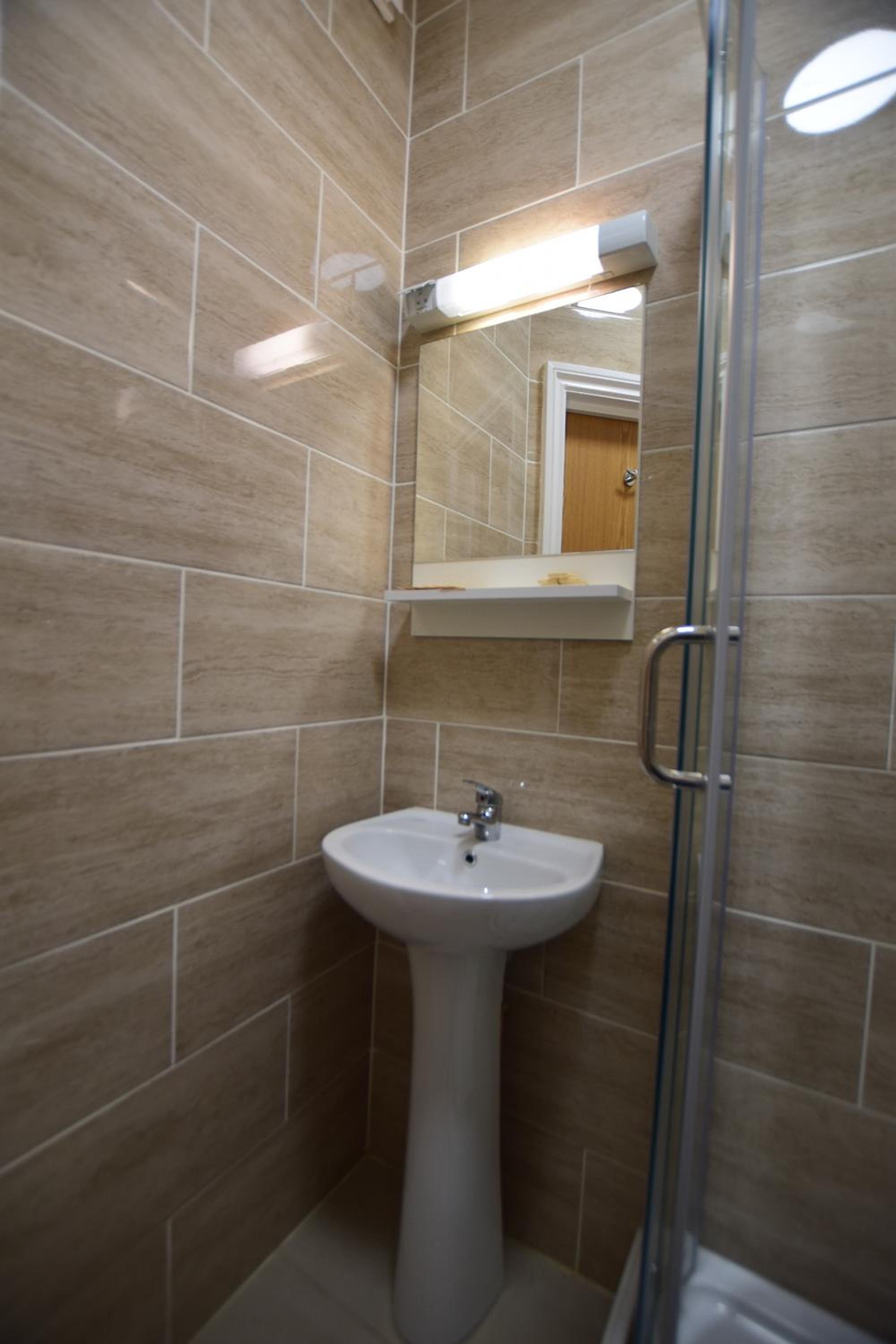 Room, Double Bed, Shared Bathroom, Woodlands Lodge Ilford 7/7