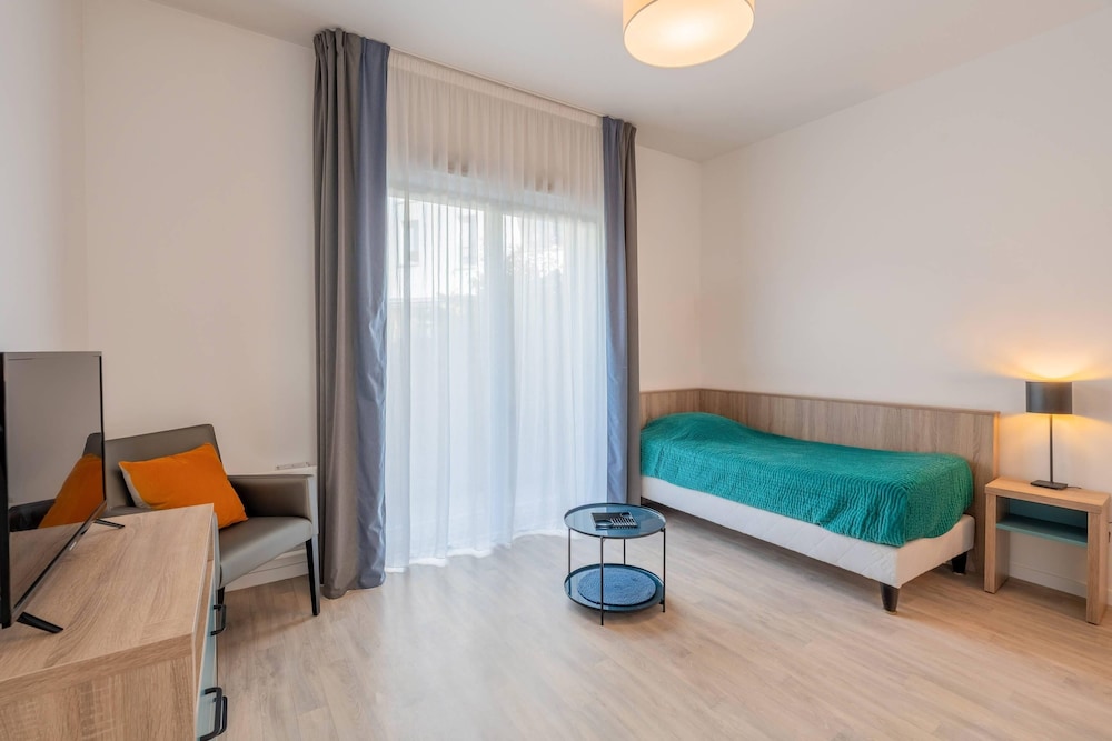 Quality Aparthotel Choisy Orly Airport 13/35