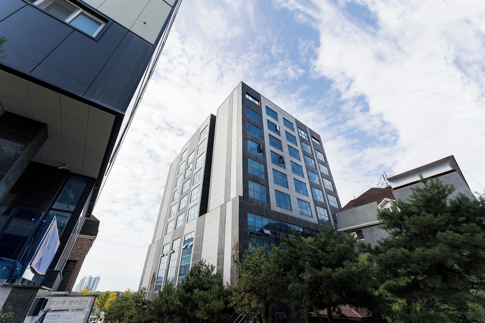 Brown Dot Hotel Incheon Songdo 1/50