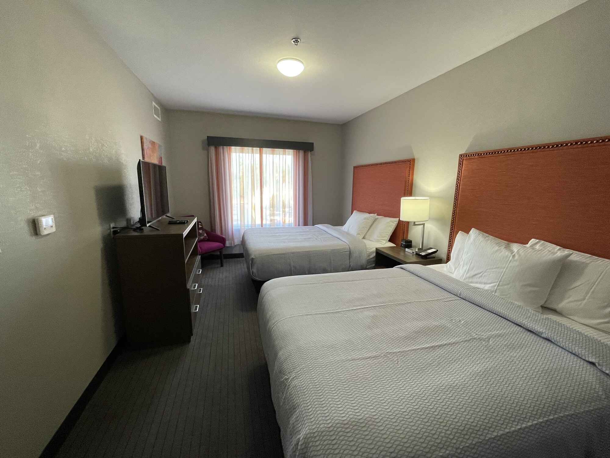 SUITE, 2 QUEEN BEDS, BATHTUB, ACCESSIBLE