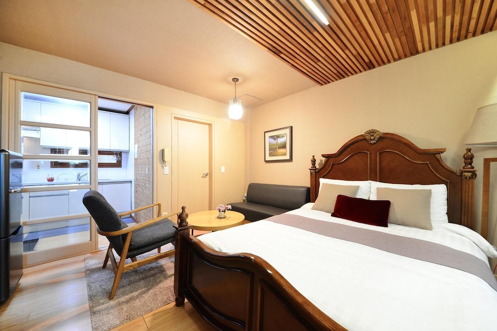 Tongyeong Mongdol House Pension 13/50
