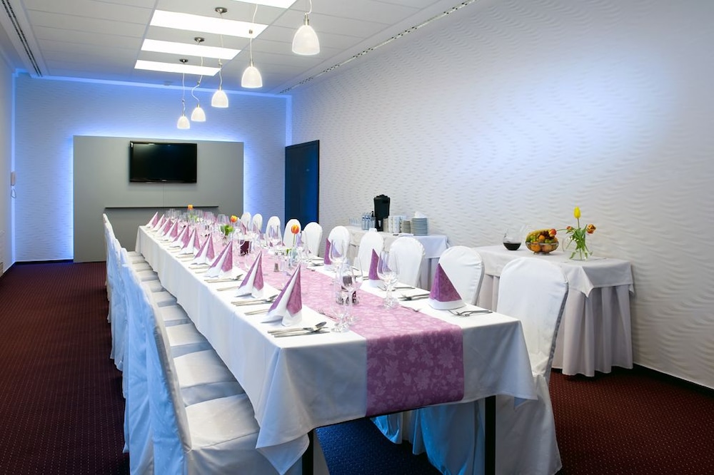 TURIEC HOTEL 43/54