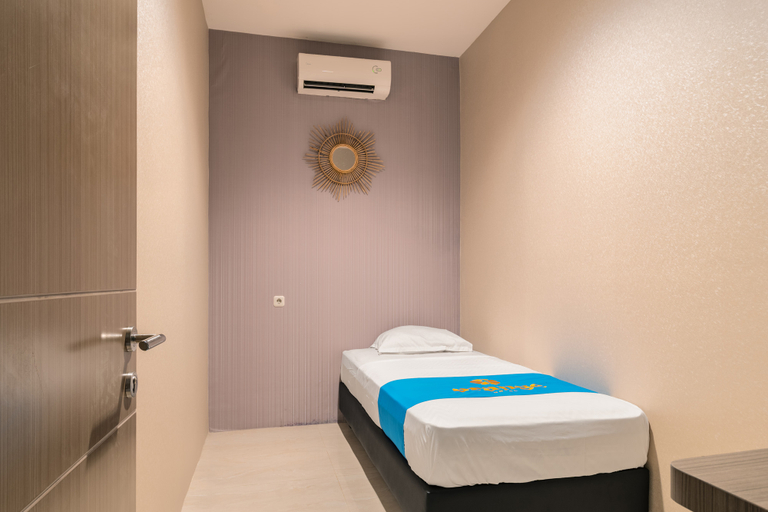 Orange Hotel Surabaya 5/11