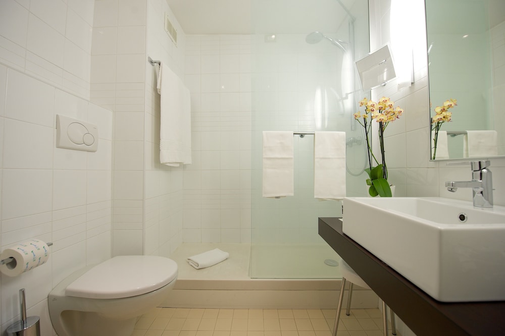 Mercure Napoli Centro Angioino 45/47