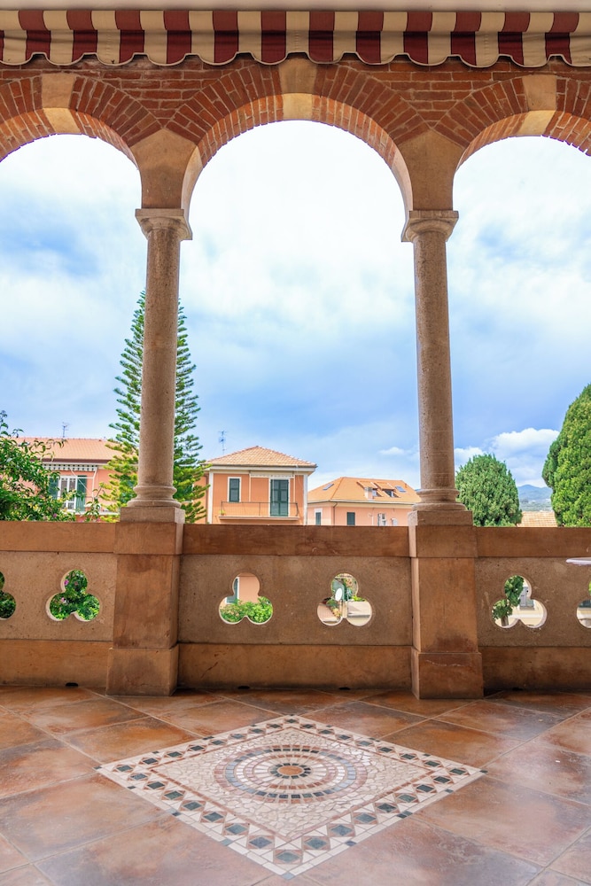 Villa Fieschi Hotel 33/49