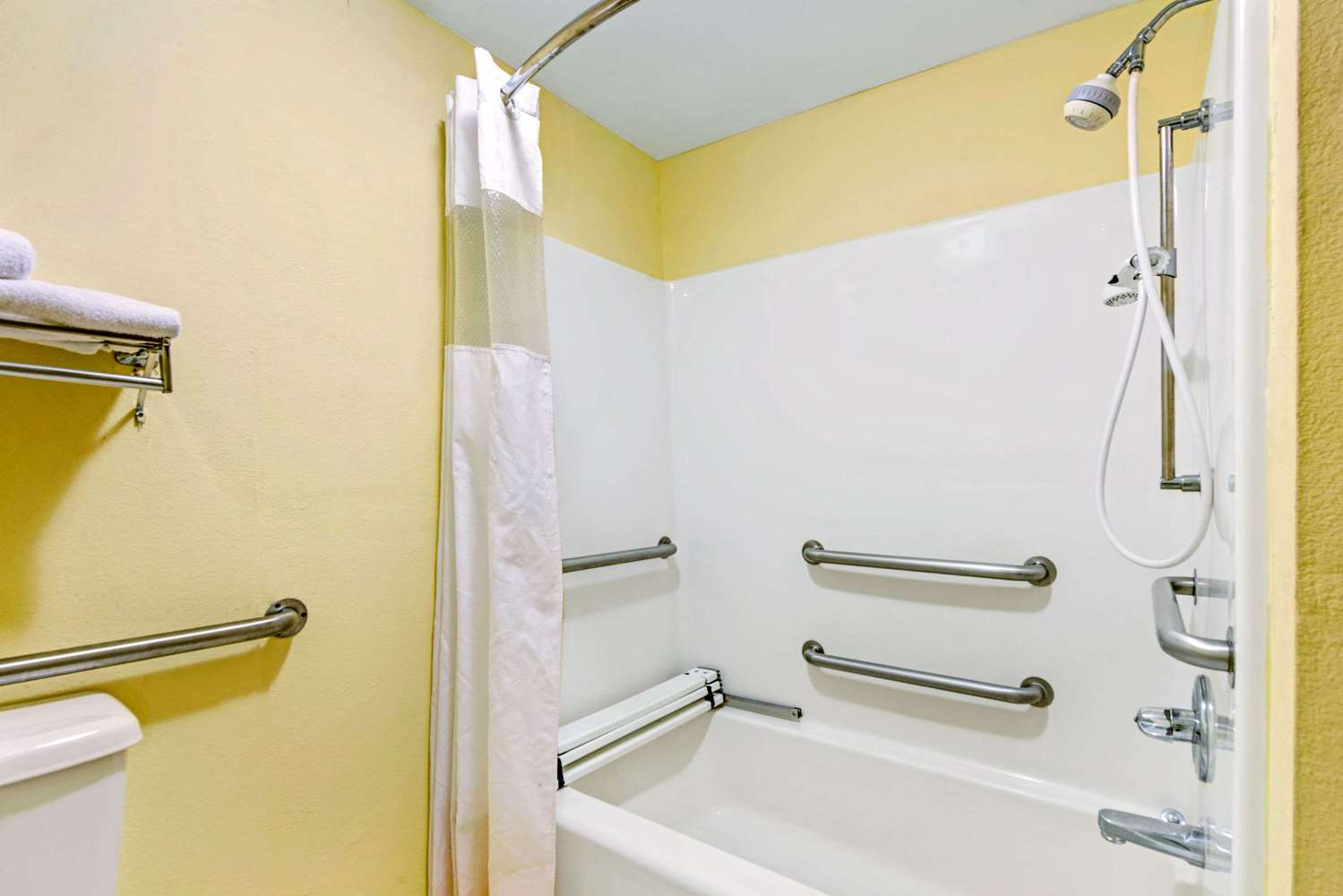 Days Inn by Wyndham Covington 9/9