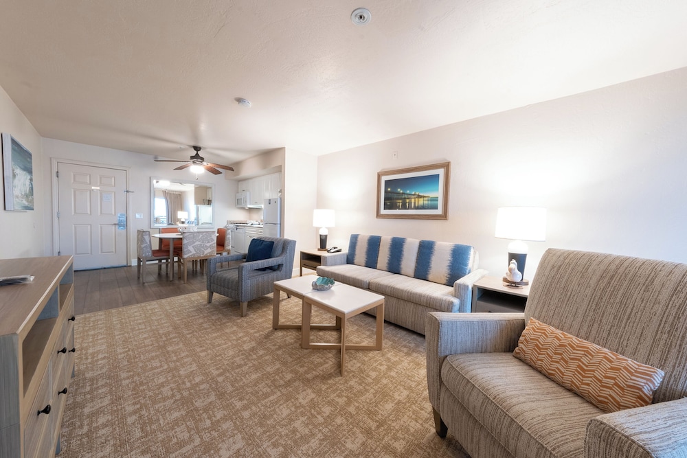 Southern California Beach Club 46/73