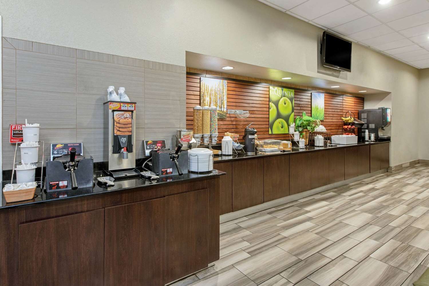 La Quinta Inn Suites New Orleans Airport 10/50