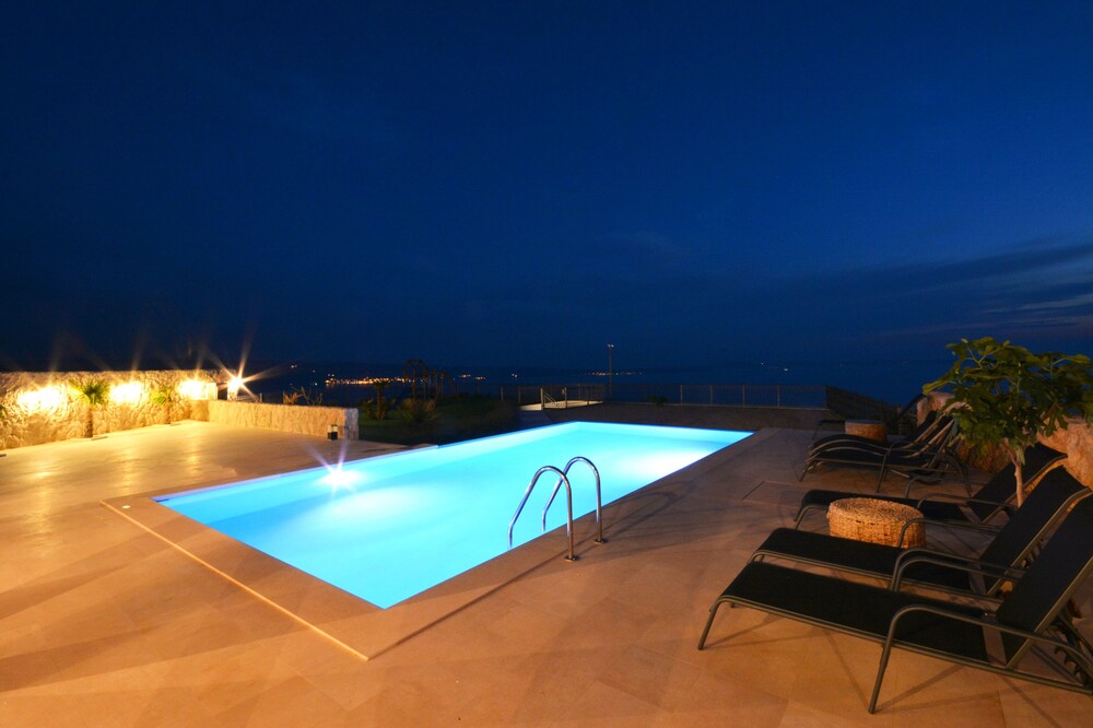 APARTMENTS VIEW 4 YOU 27/47