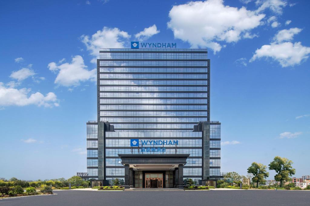 Wyndham Huazhou South 8/41