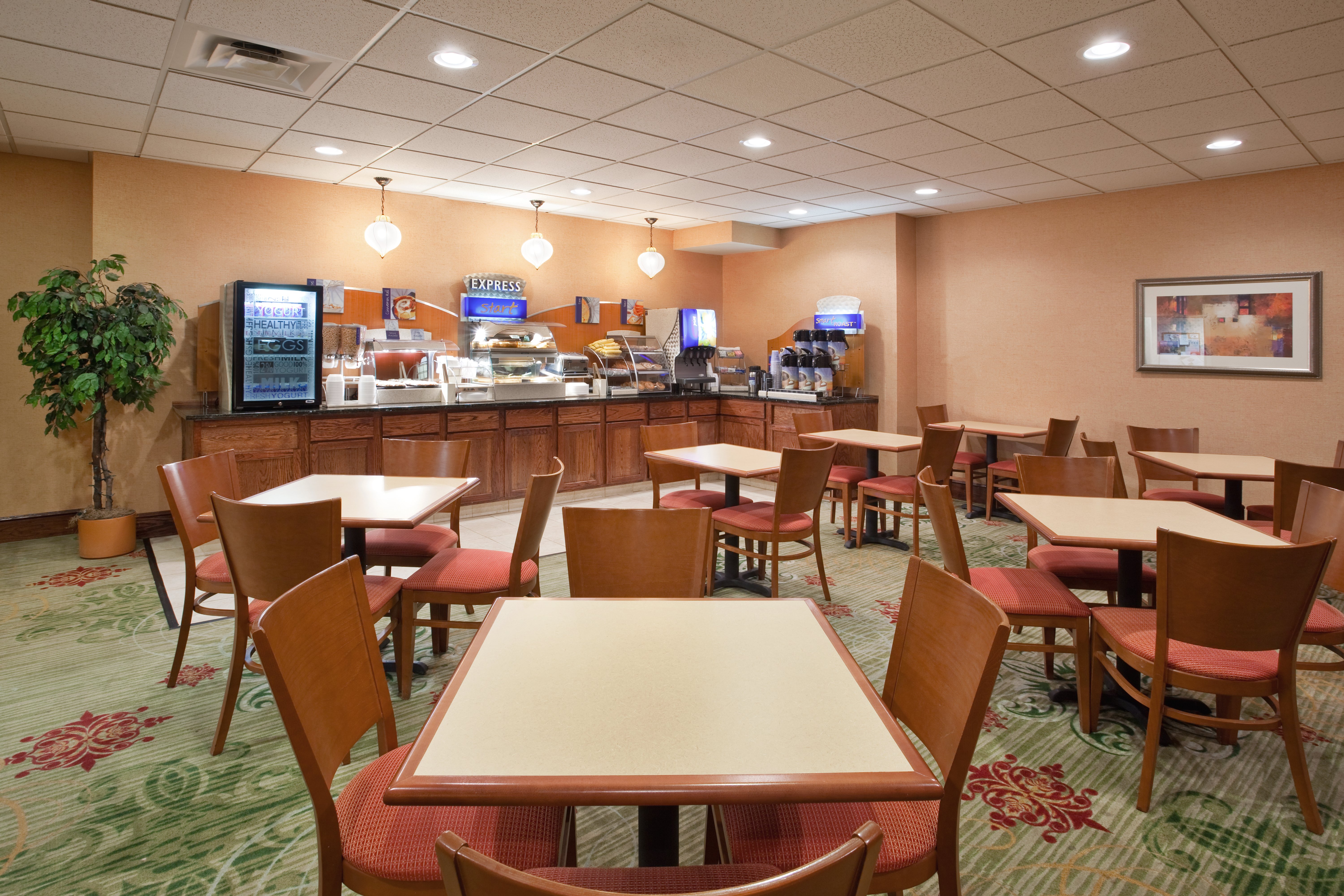 Holiday Inn Express Hotel Suites Cleveland Streetsboro 27/38