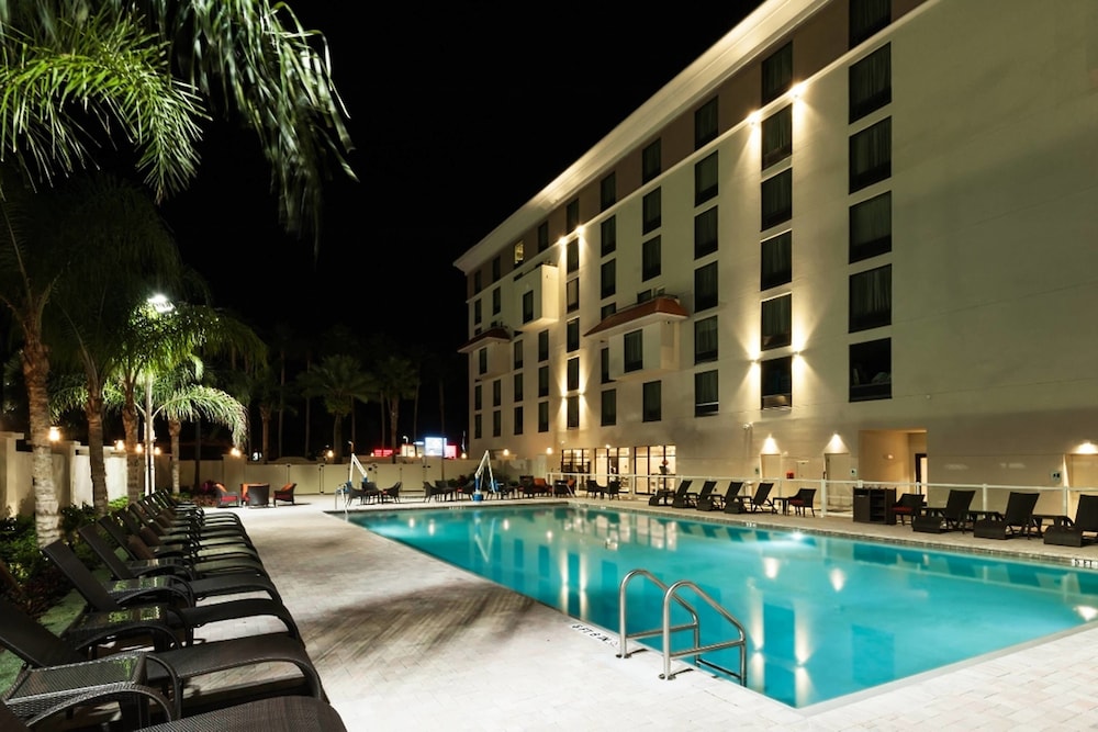 Delta Hotels By Marriott Orlando Lake Buena Vista 5/57