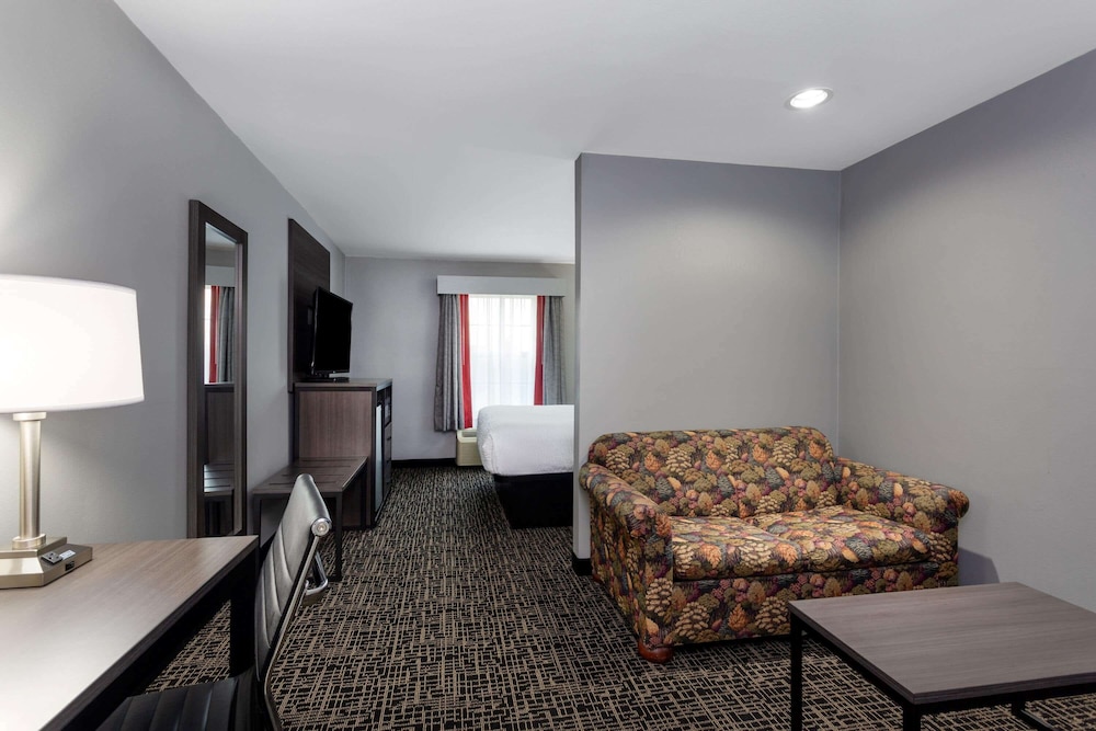 Ramada By Wyndham Sellersburg/Louisville North 49/69