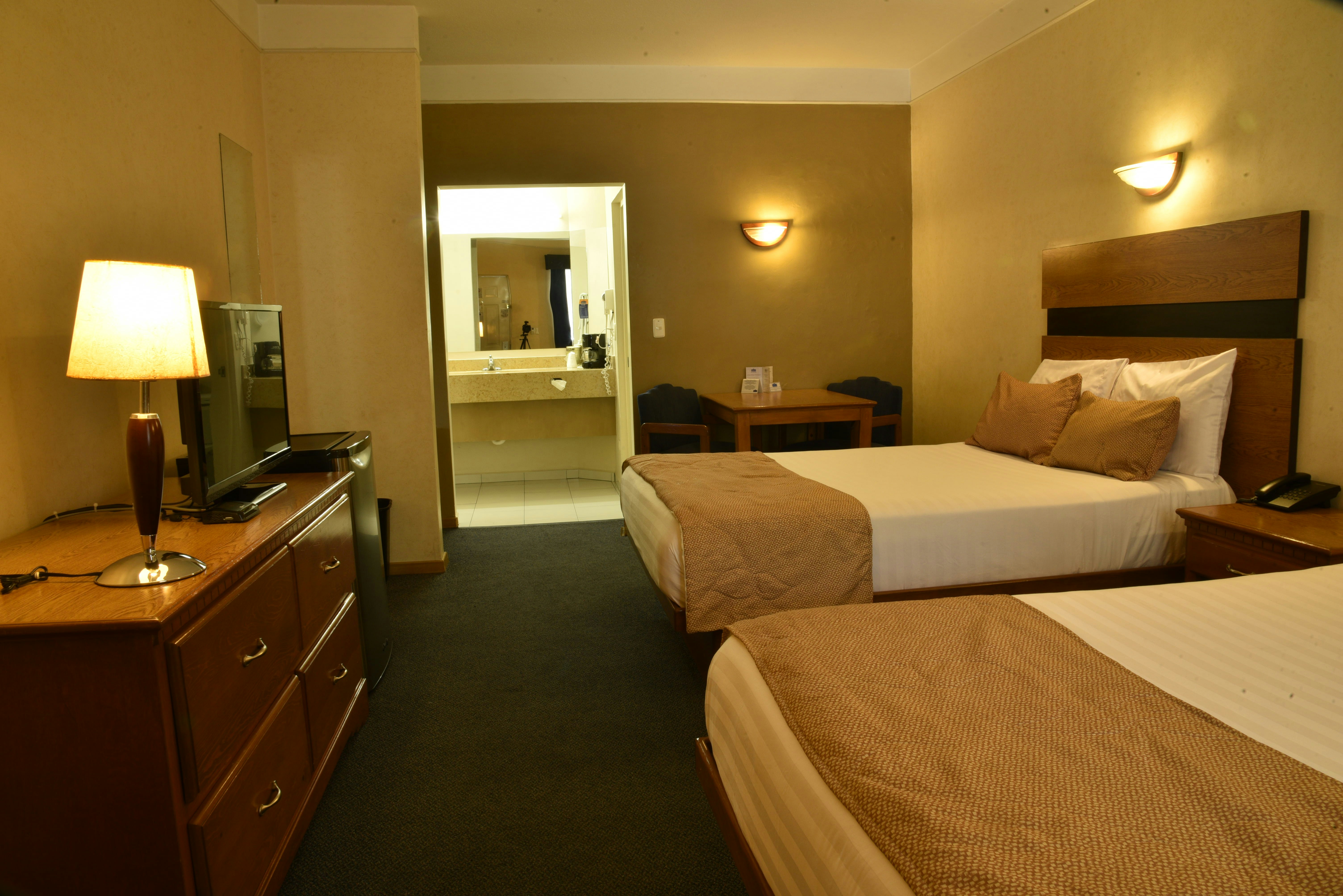 American Inn Hotel Suites Hidalgo Del Parral 38/45