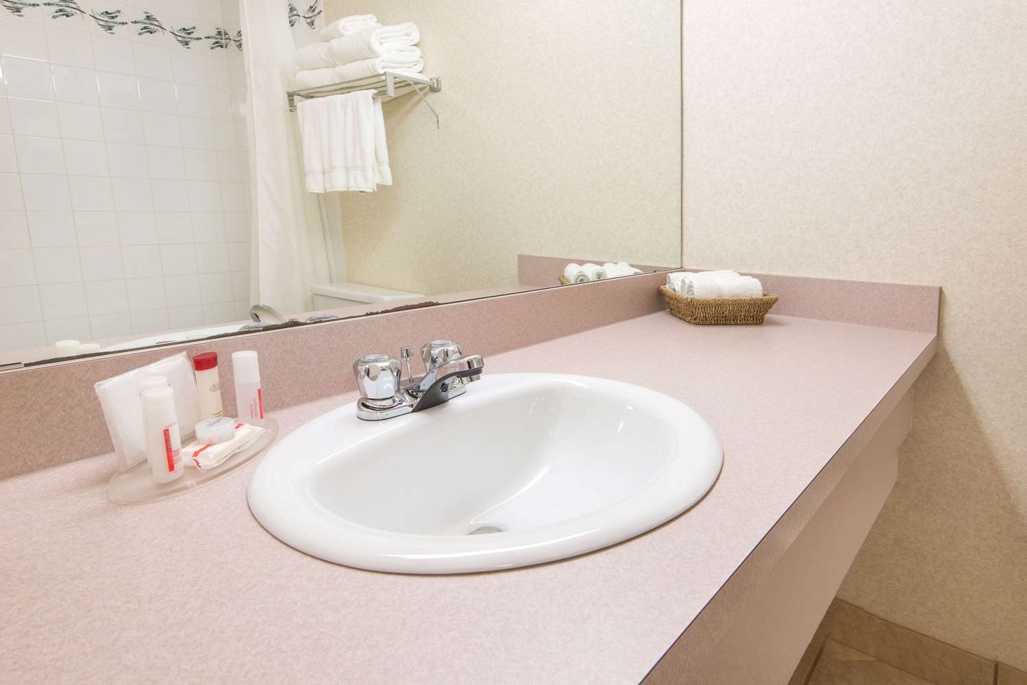Ramada By Wyndham Lloydminster 26/27