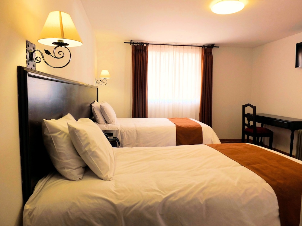 ILLA HOTEL 30/74