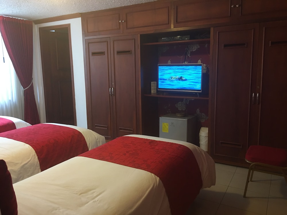 Hostal Mitad Del Mundo 47/69