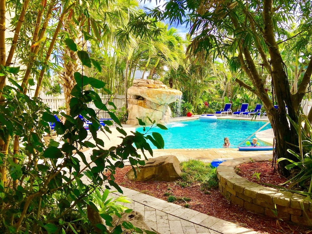 Riverside Apartments By The Beach 4/54