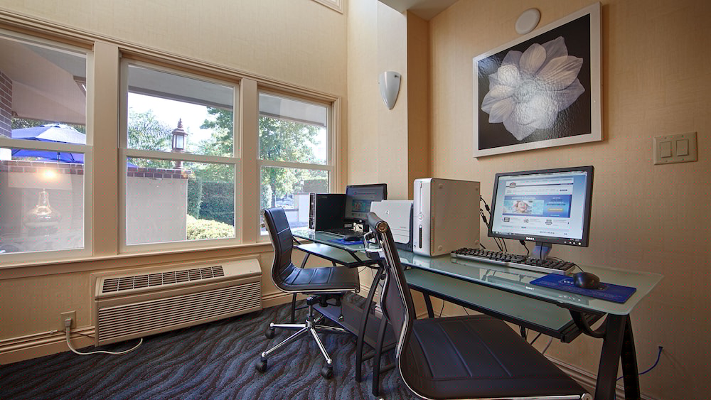 Surestay Plus Hotel By Best Western Mountain View 64/70