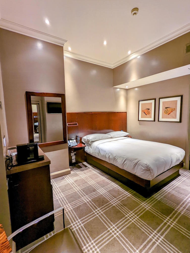 Guild Hotel Marble Arch 22/68