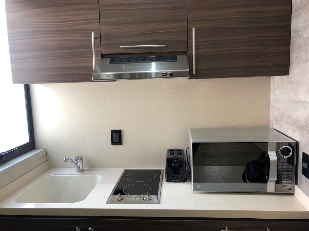 Mc Suites Reforma 3/18