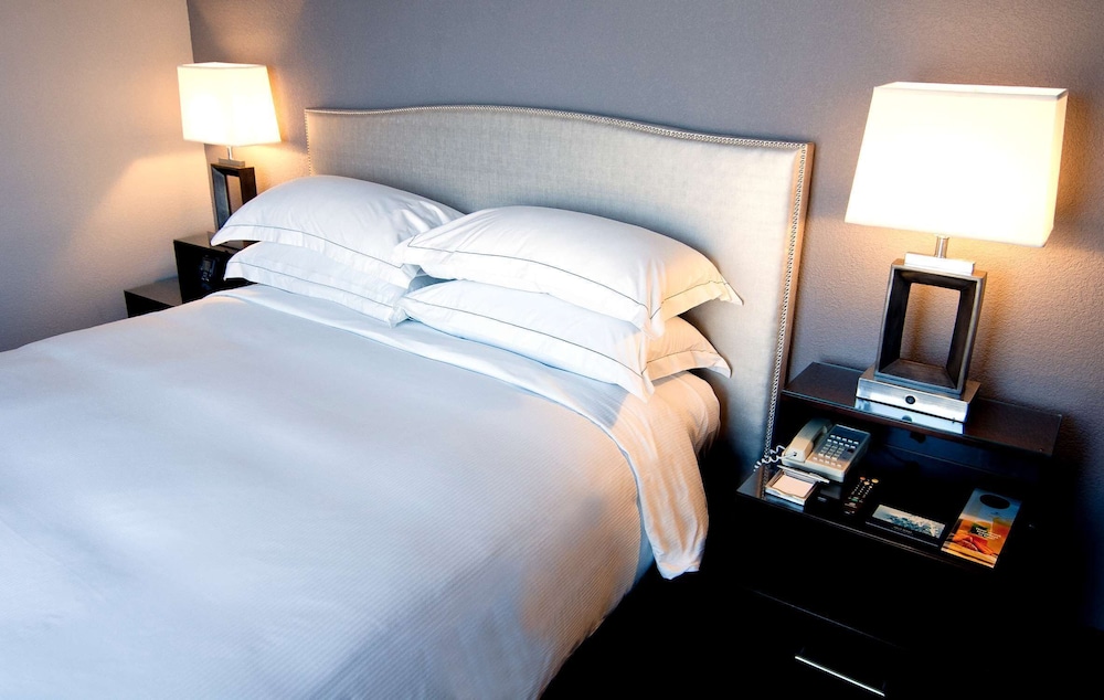 Hilton Arlington, TX 12/51