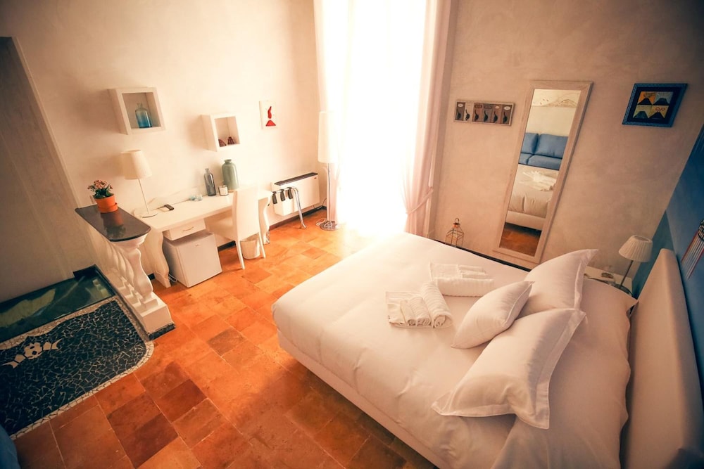 Hotel Napoli Mia 10/65