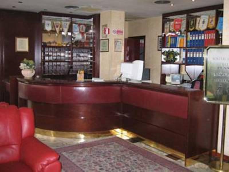 Hotel Excelsior 12/39
