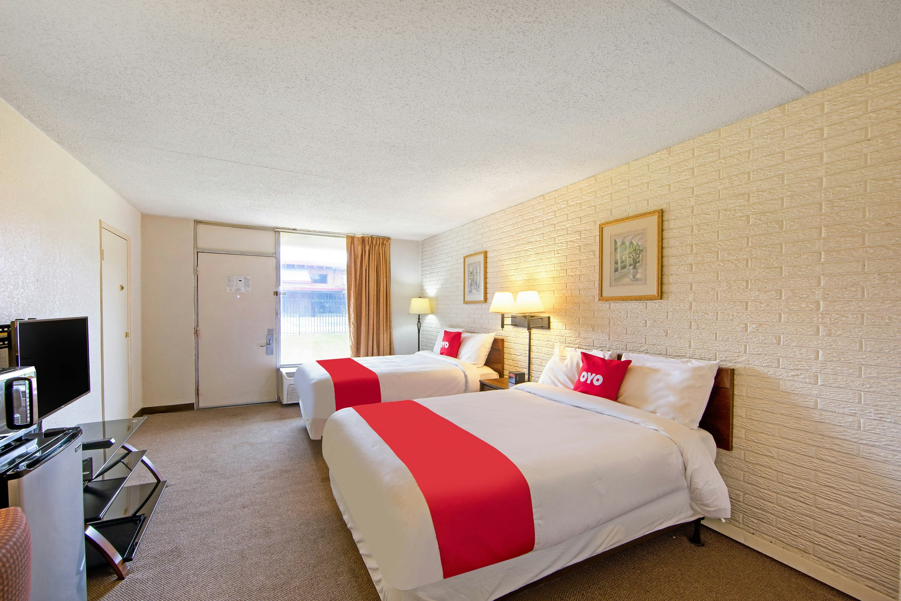 غرفة بسريرين كوين للمدخنين، OYO Hotel Doswell Kings Dominion 2/7