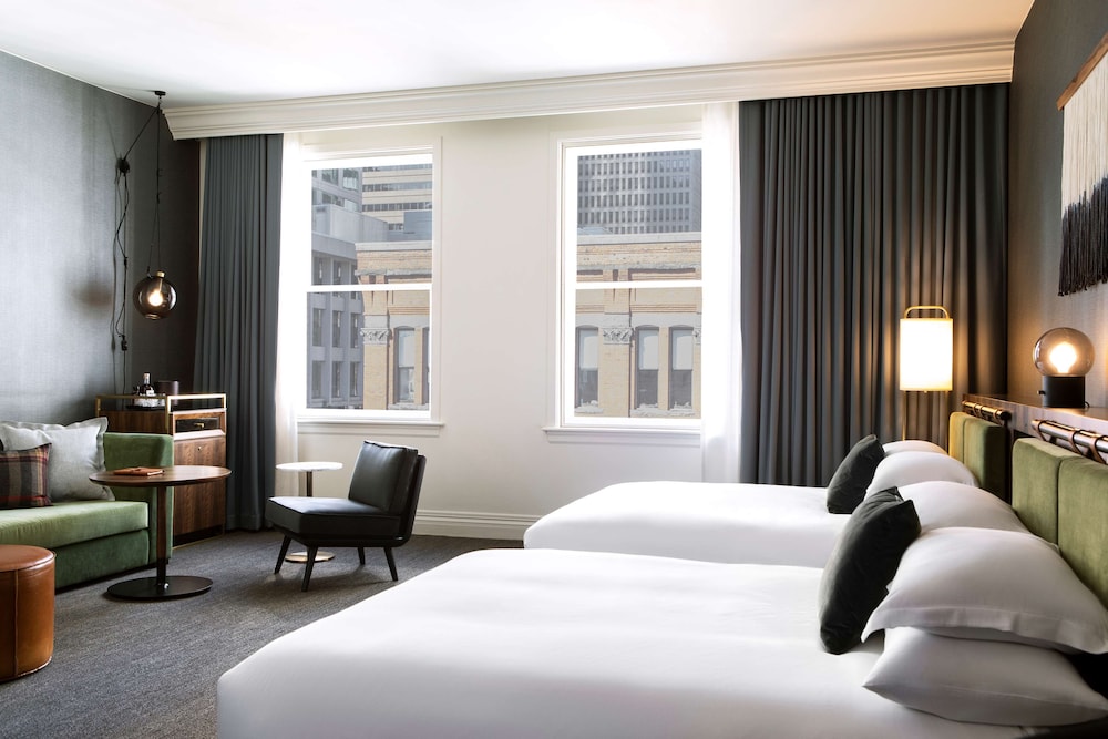 PREFERRED, 2 QUEEN BEDS