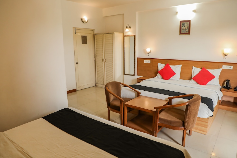 Hotel Shikha 14/59