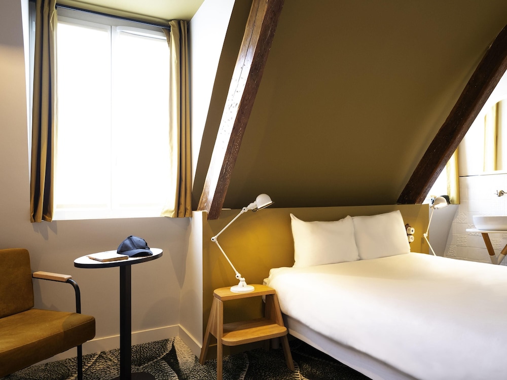 STANDARD, DOUBLE BED