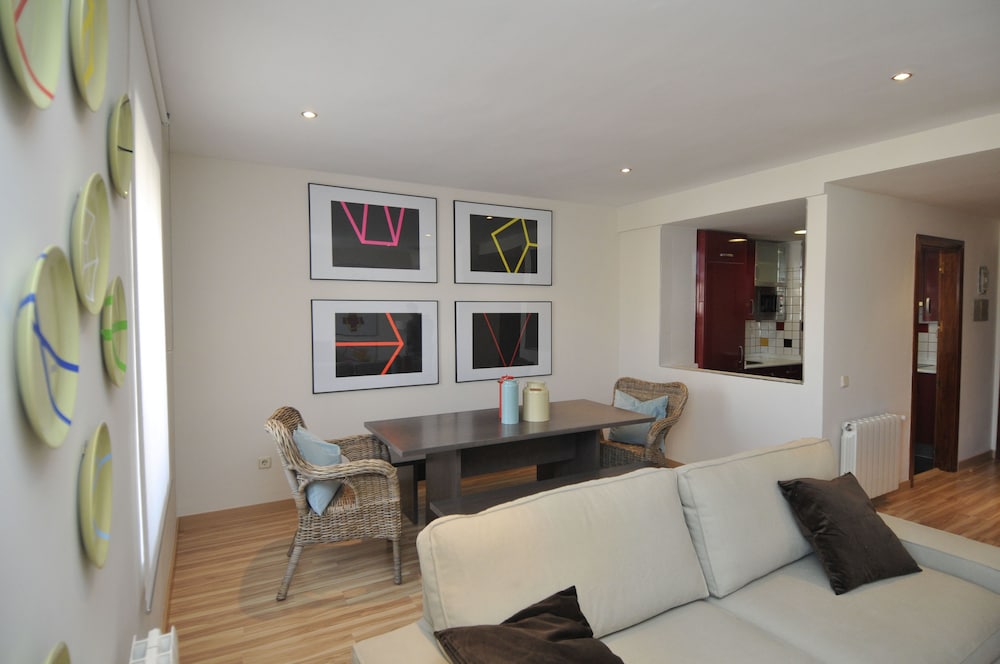 Mola Suites 21/32