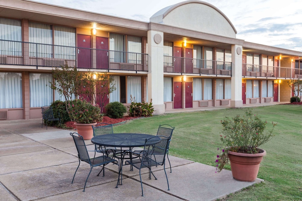Days Inn By Wyndham Hillsboro Tx 3/37