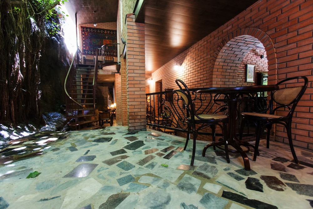 Bloom Boutique Hotel 25/50