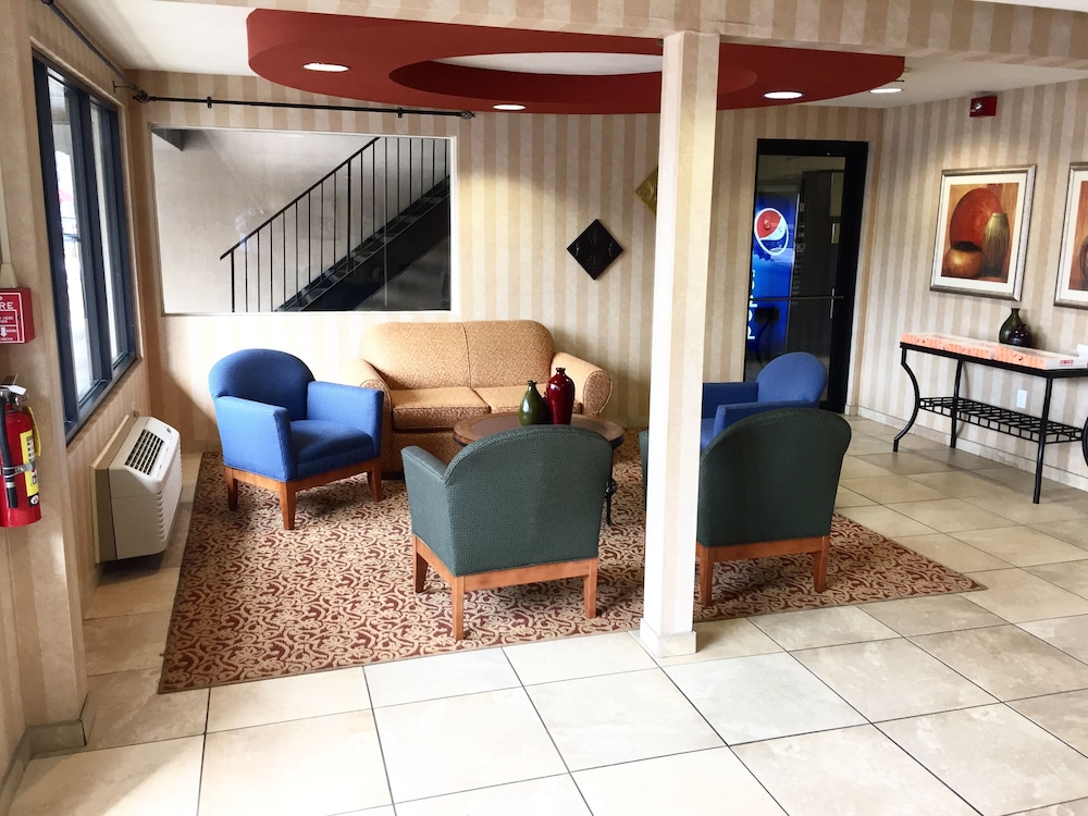 Suburban Studios Branson On The Strip 4/21