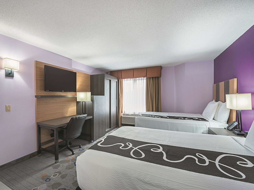La Quinta Inn & Suites by Wyndham Minneapolis Northwest 6/39