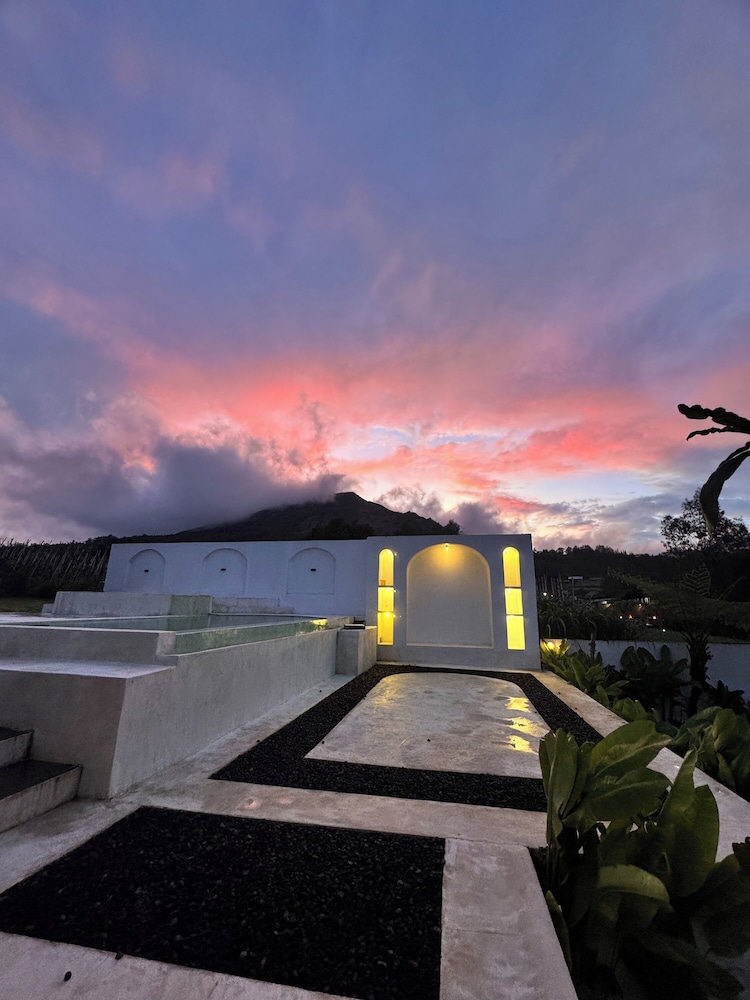 Volcano Side Bali by ZUZU 64/73