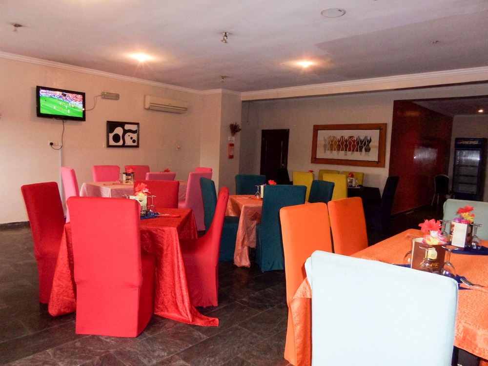 Le Real Hotel 49/56