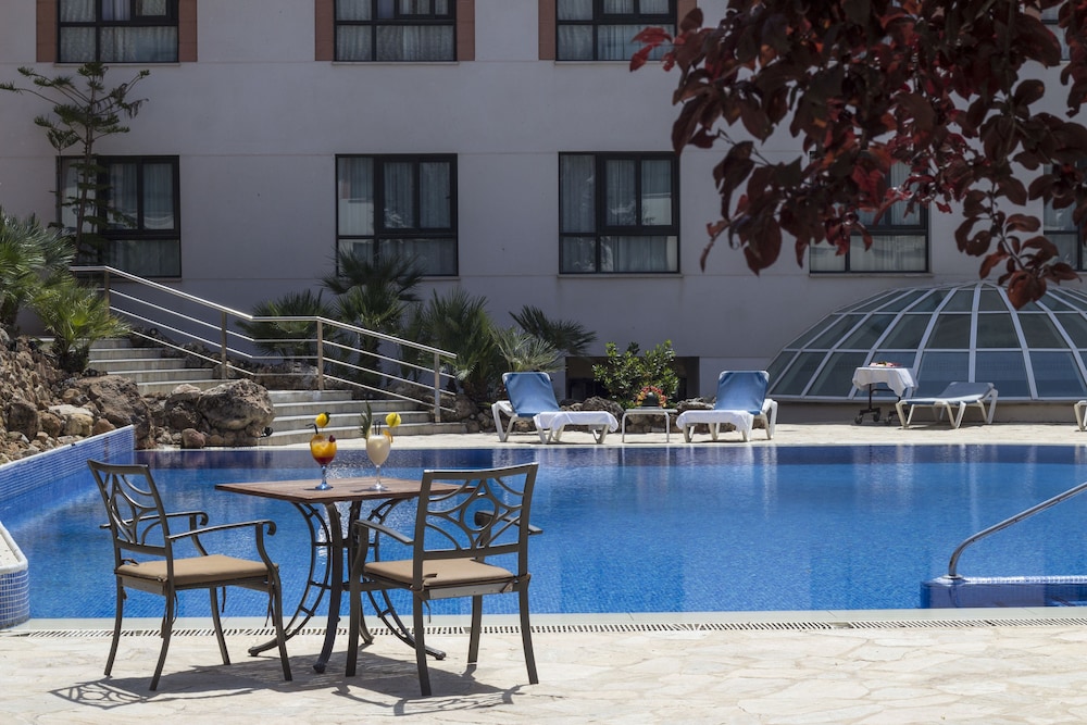 Hotel Antequera Hills 56/70