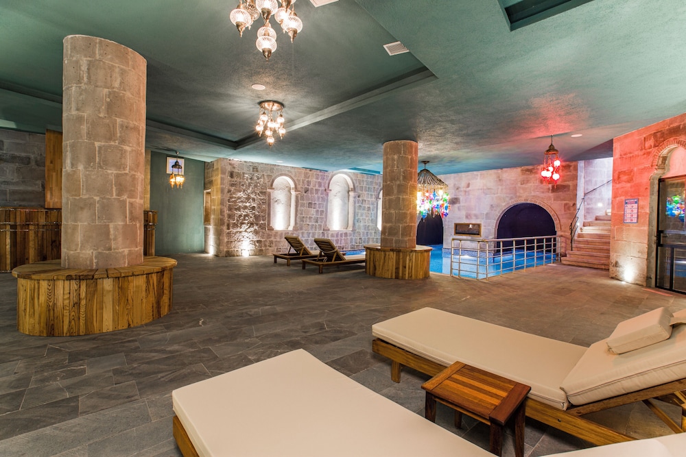 Imperial Cave Hotel 54/69