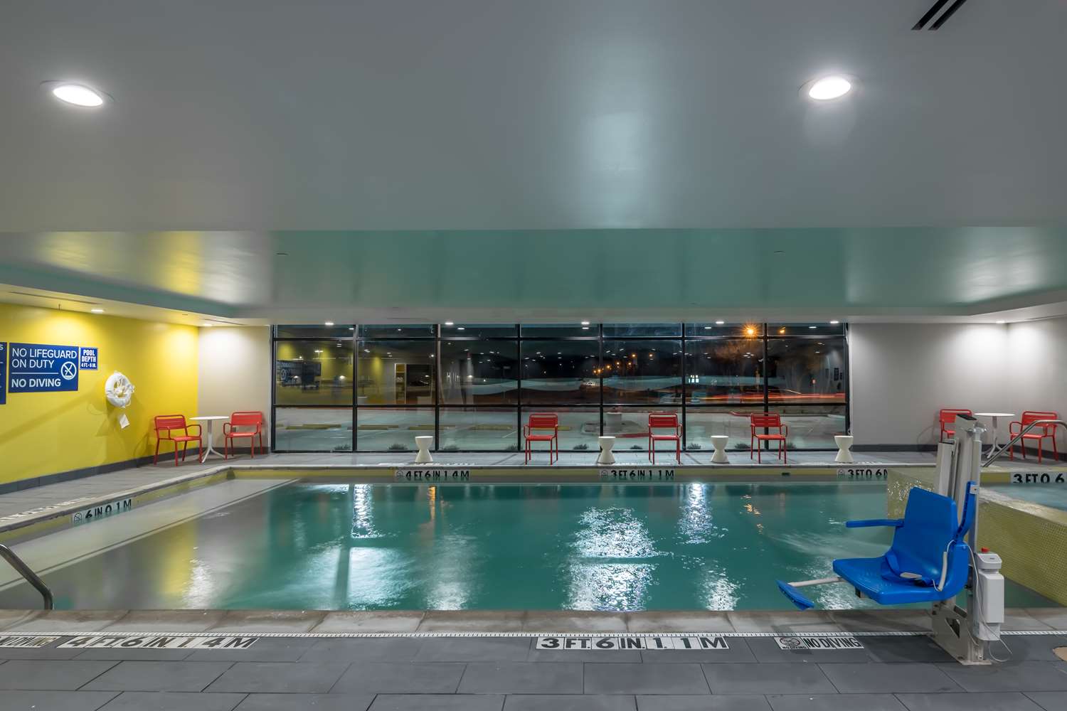 swimming pool spa