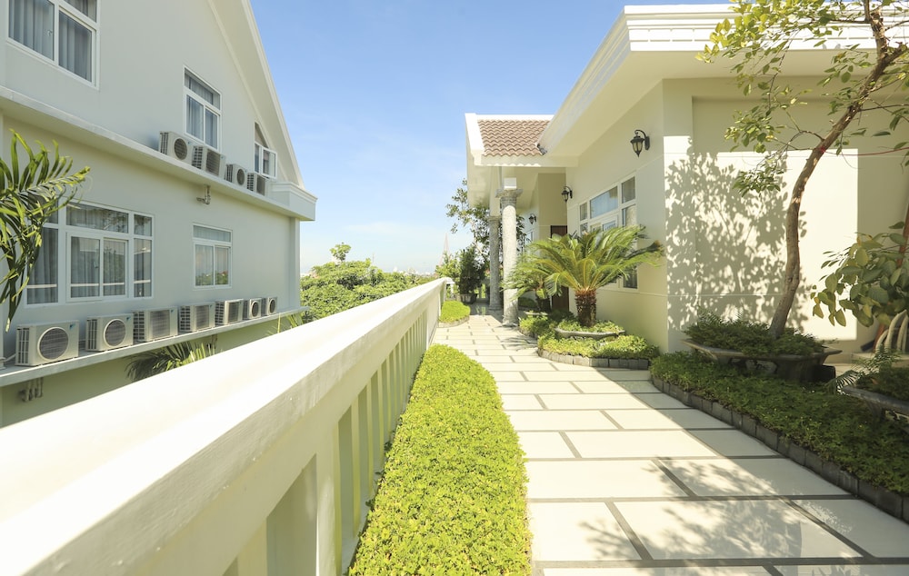 Eden Plaza Danang 64/69