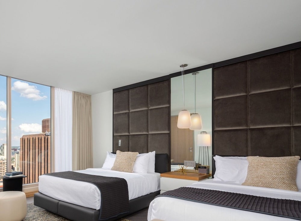 SKYLINE CLUB, 2 QUEEN BEDS, CLUB FLOOR