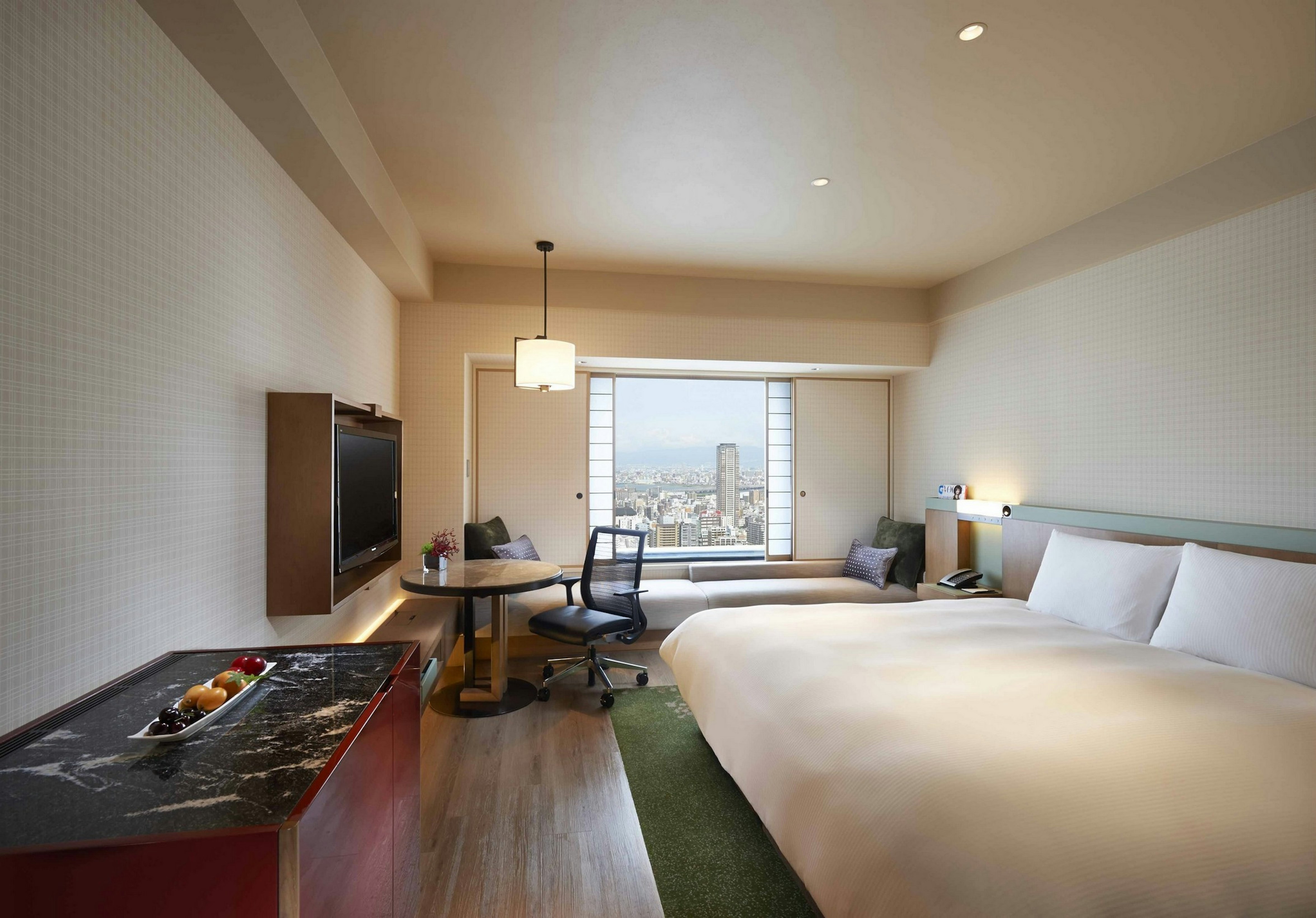Hilton Osaka 11/77