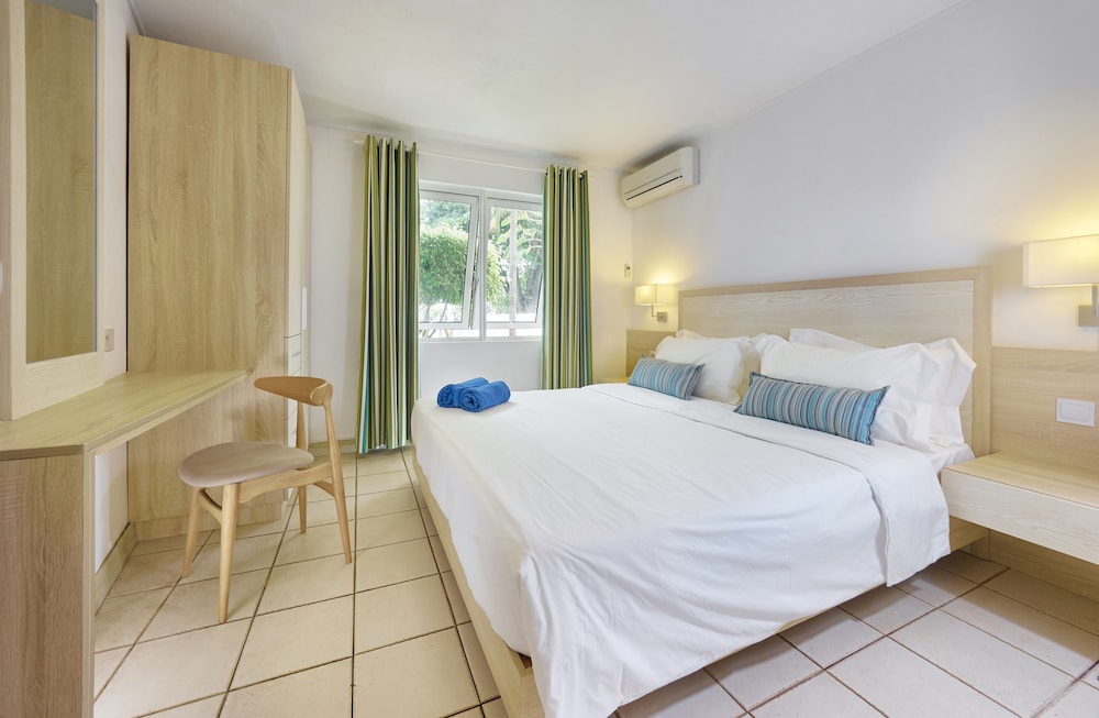 2 BEDROOMS, APARTMENT, GARDEN VIEW